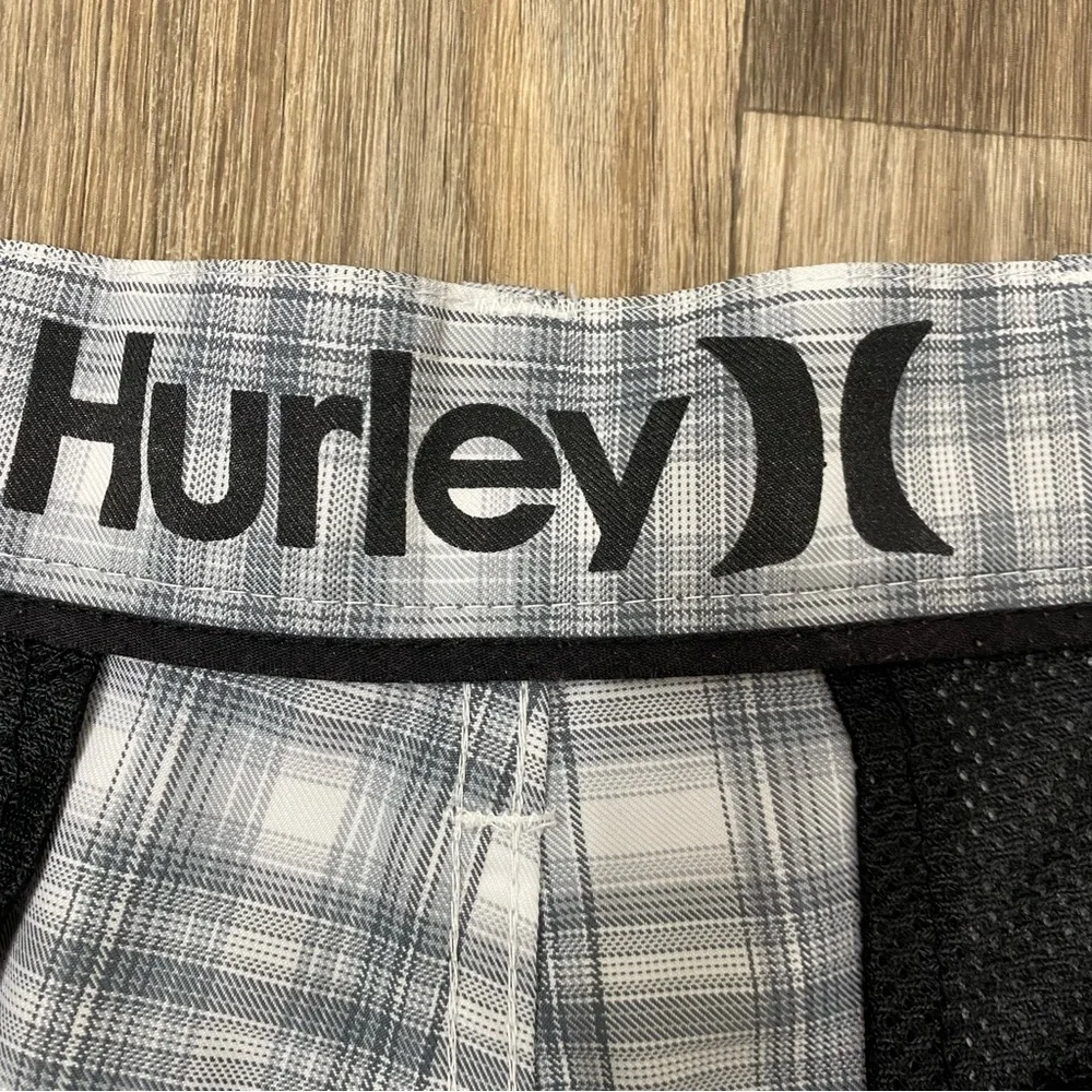 HURLEY Nike DriFit plaid shorts Mens size 36